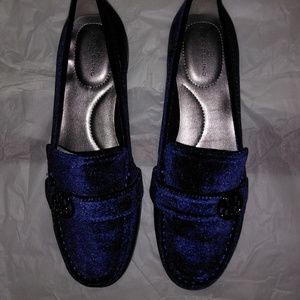 Bandolino Womens Blue Velvet Pump Bdlakita 7.5 M